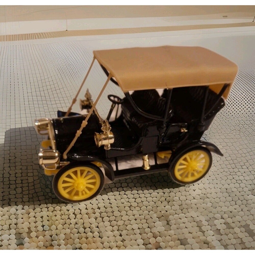 Signature Small Buick 1905 Model C Touring Top Up 1:32 Scale Die Cast In Box